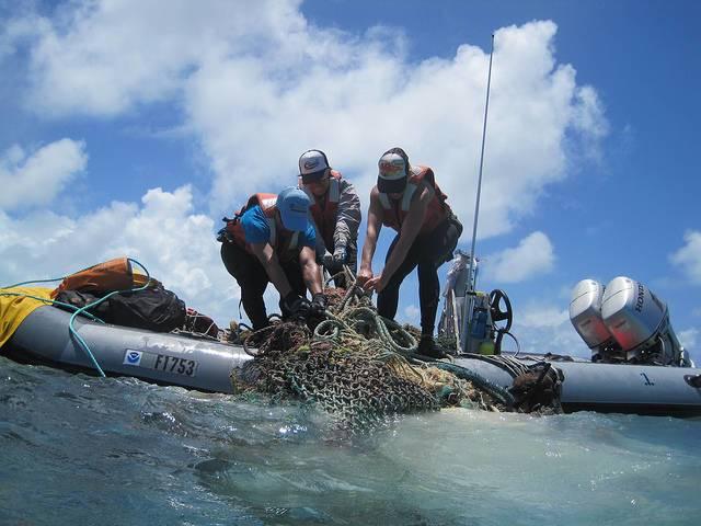 Ocean_plastic_NOAA_OfficeResponseRestoration.jpg