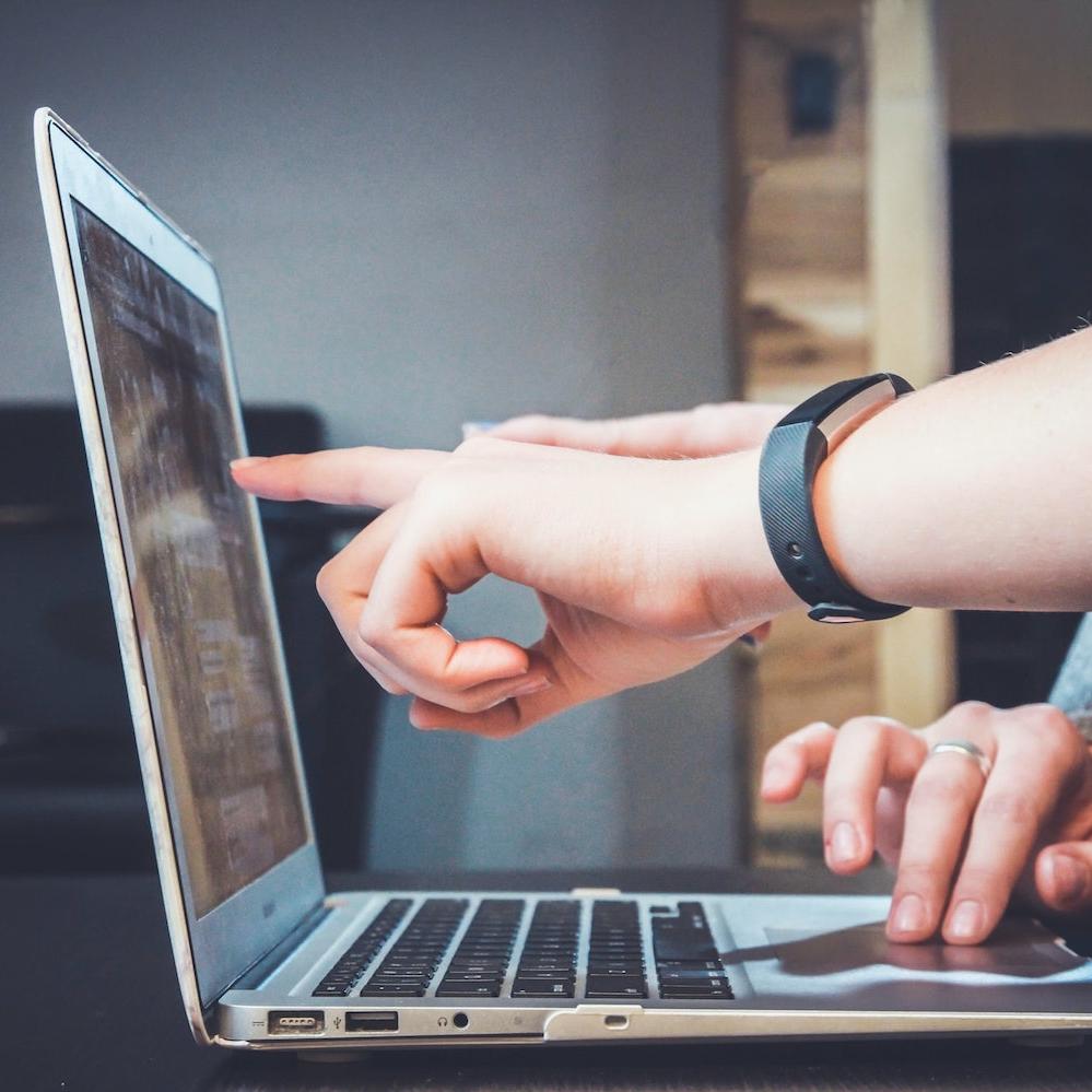 Person using computer - Best-of-Breed Sustainability Software