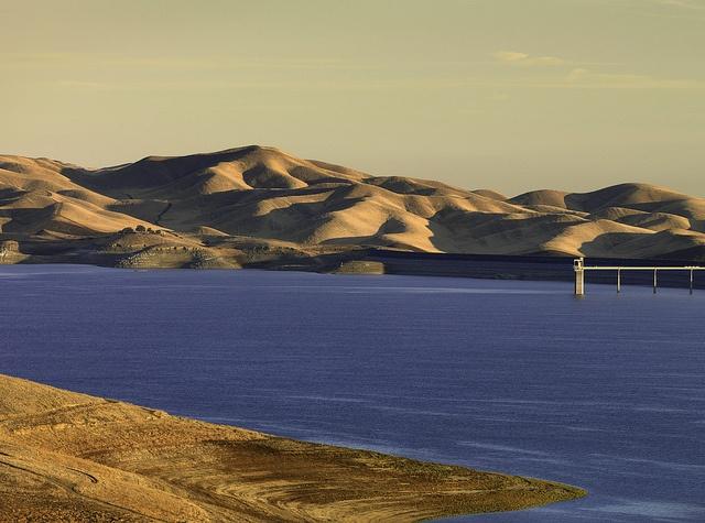 San-Luis-Reservoir.jpg