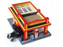 Shell-LEGO-Greenpeace-critic-e1404651221422.jpg