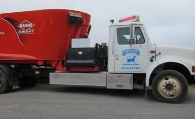 Side-view-of-Electric-Feed-Truck_Straus-Family-Creamery_7-25-17.jpeg