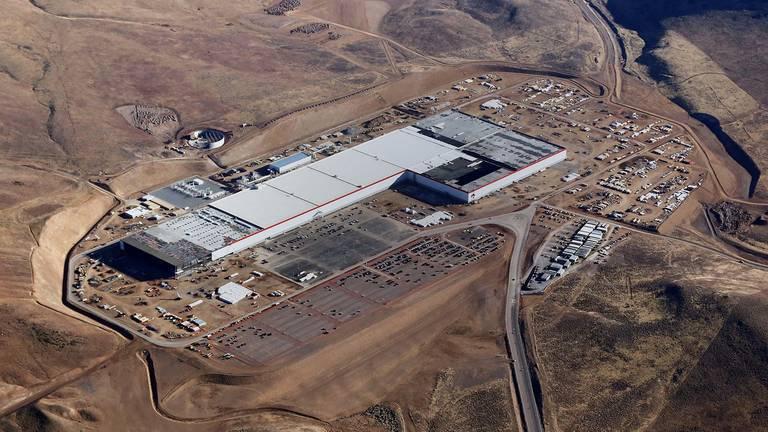 Tesla-Gigafactory.jpg