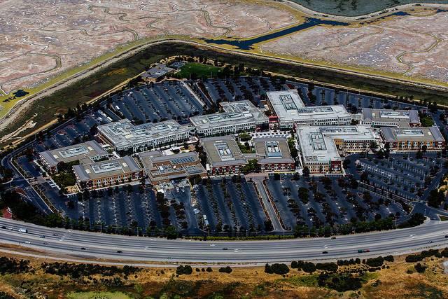 The-Menlo-Park-headquarters-of-Facebook-one-company-under-attack-for-using-the-H1-B-visa-program1.jpg