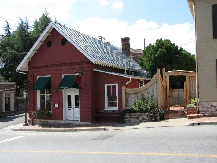 The-Red-Hen.jpg
