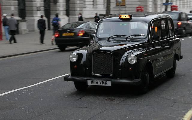 This-familiar-site-on-Londons-streets-is-going-electric.jpg