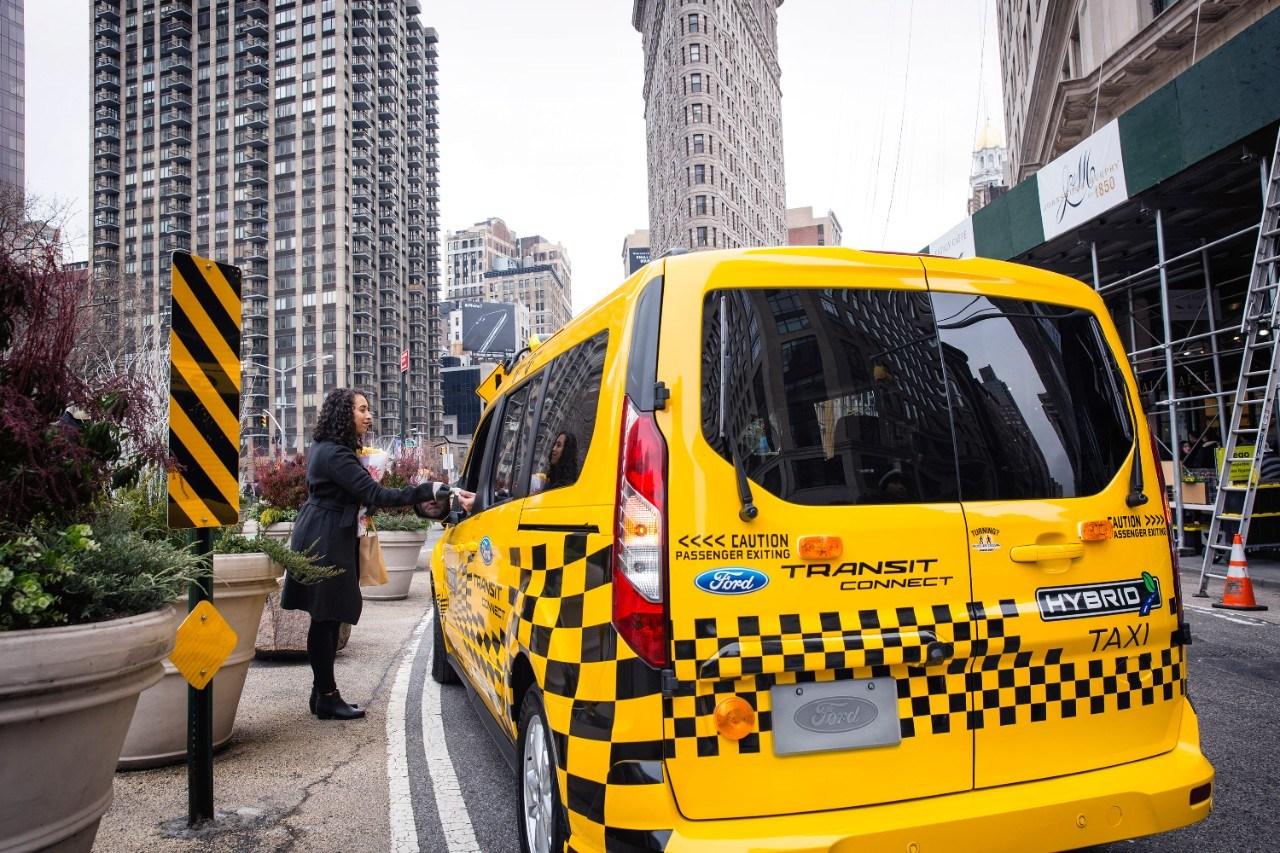 TransitHybridTaxi_9835_C2.jpg