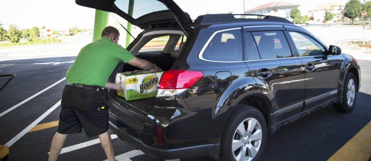 Walmart-seeks-a-partnership-with-Uber-and-Lyft-for-grocery-delivery.jpeg