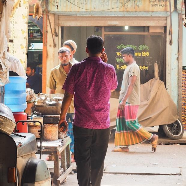 market in Bangladesh - Graduation Approach to fight global poverty