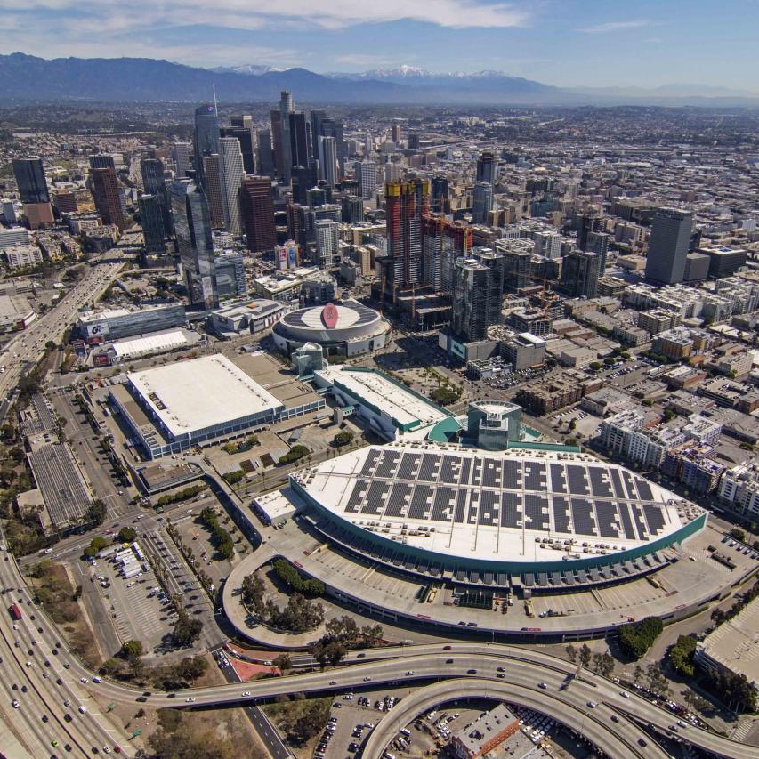 Los Angeles fights climate change with solar power