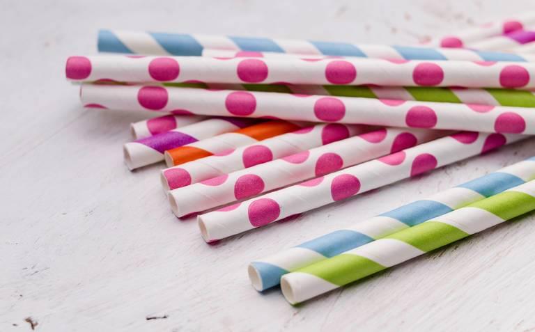paper_straws_plastic_Marco_Verch1.jpg