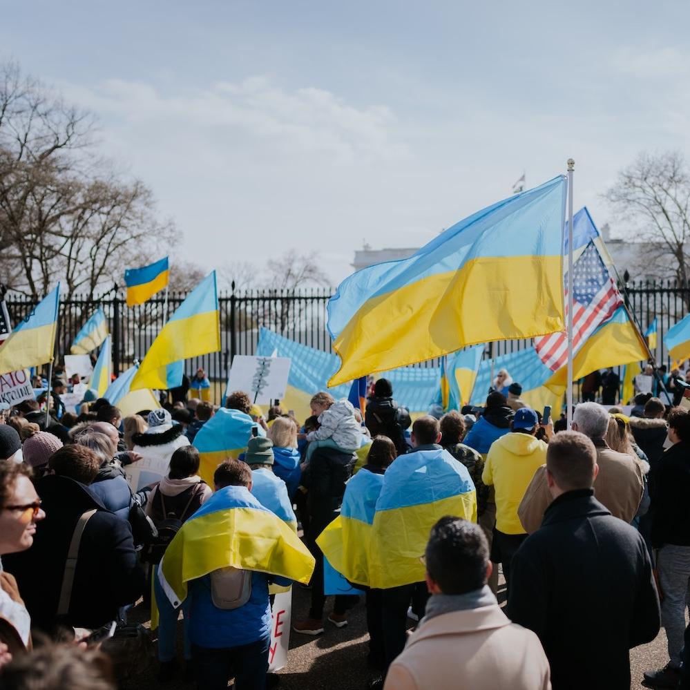 rally at the white house to support ukraine after russia invasion in 2022