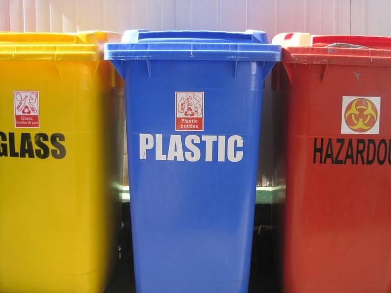 recycling-bins-177114_1280.jpg
