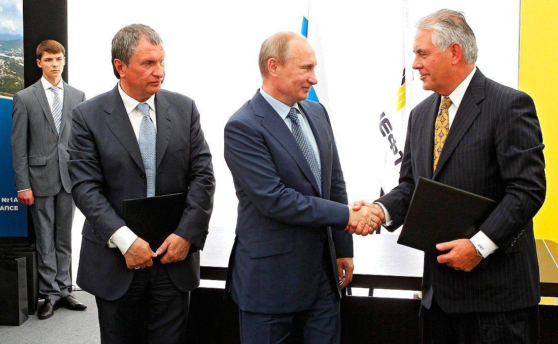 rex-tillerson-vladmir-putin.jpg