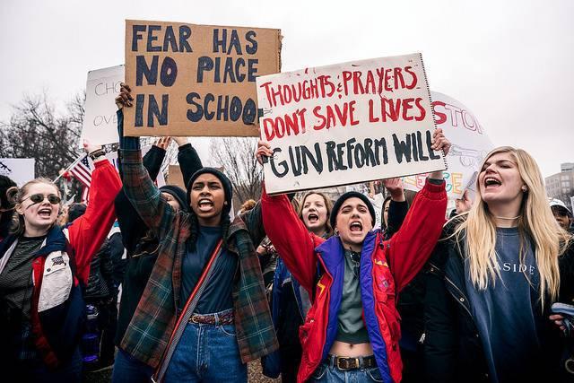 student-die-in-at-White-House.jpg