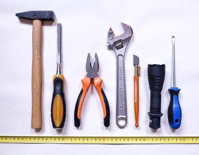 tools-2145771_640.jpg